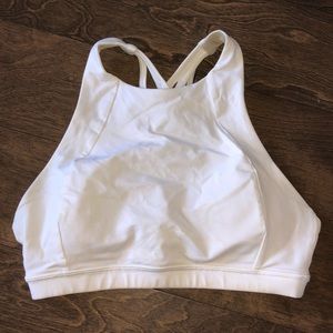 Lululemon Free to be serene high neck sports bra